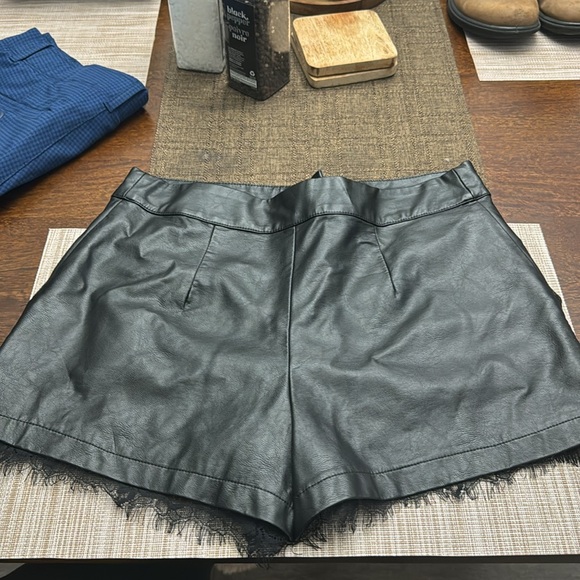 Forever 21 medium - Picture 2 of 2